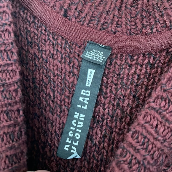 Design lab XS maroon knit sweater shoulderless - Picture 3 of 6